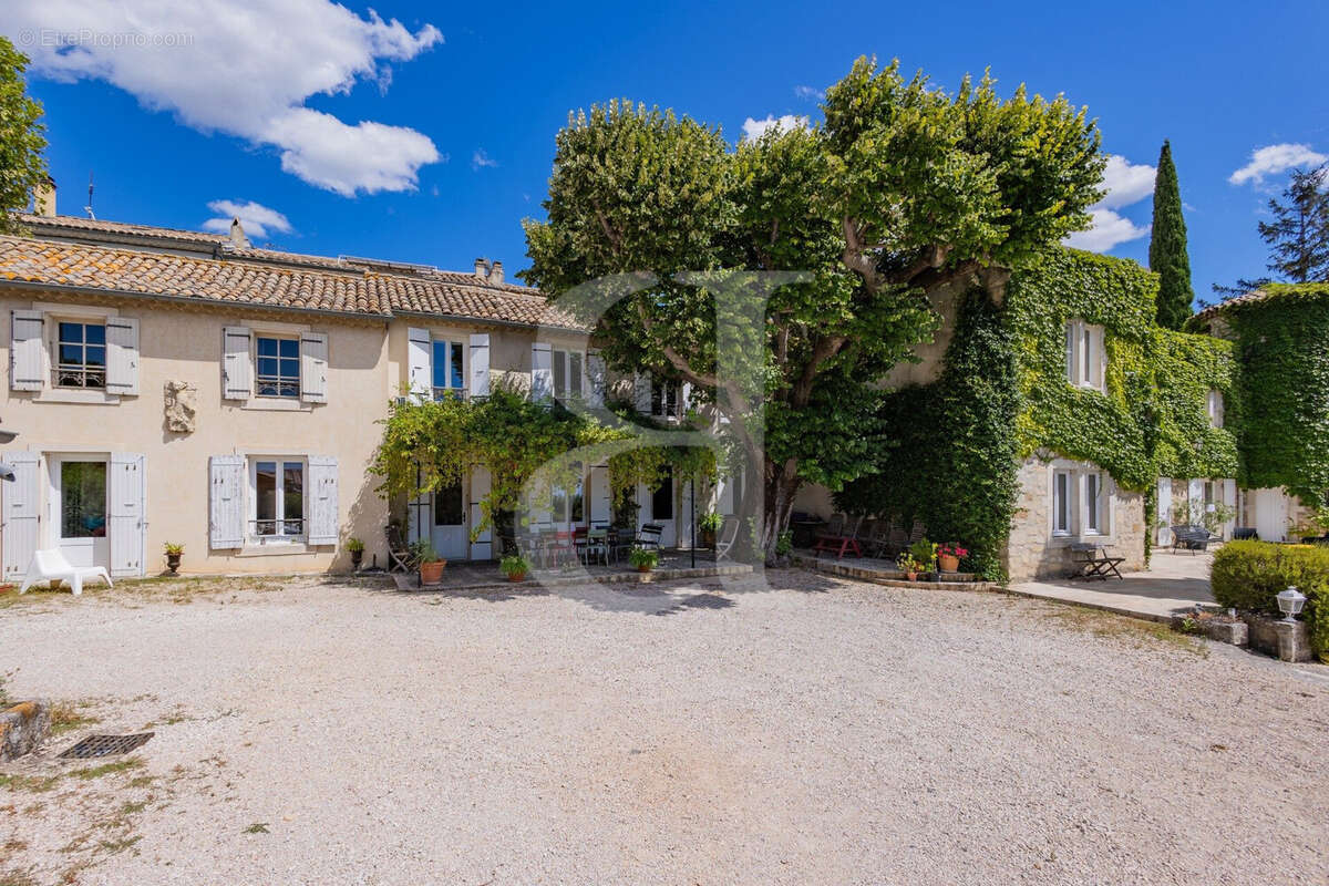 Maison à VAISON-LA-ROMAINE