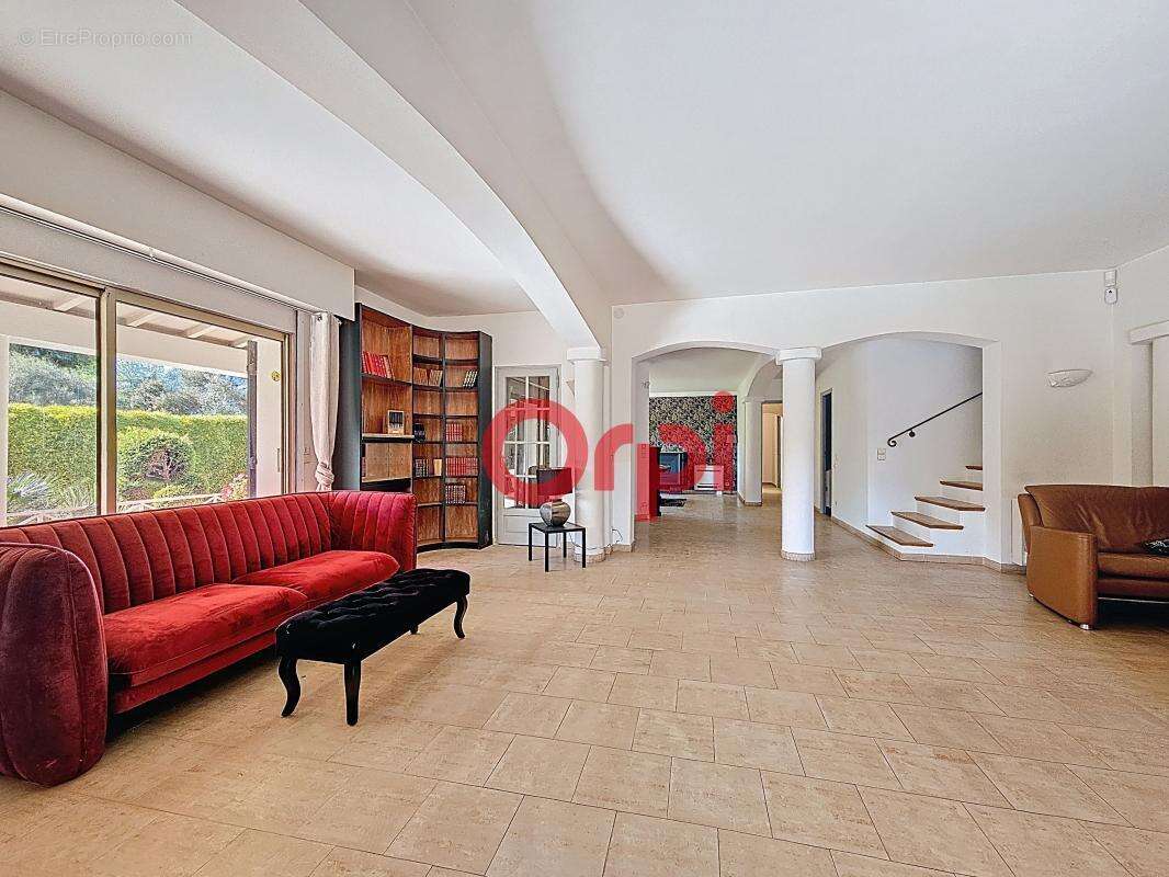 Maison à SIX-FOURS-LES-PLAGES