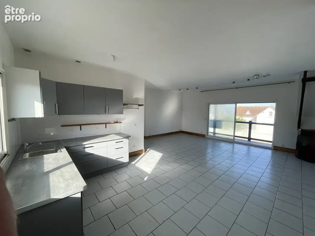 Face mer ! 5 pieces duplex de 98,71 m2 + balcon + 2 parkings - photo 2