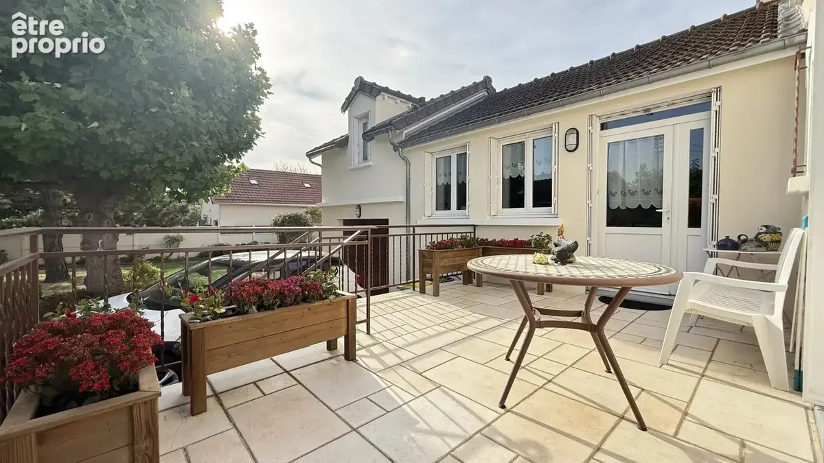 Maison 7 pièces de 123m² - photo 2