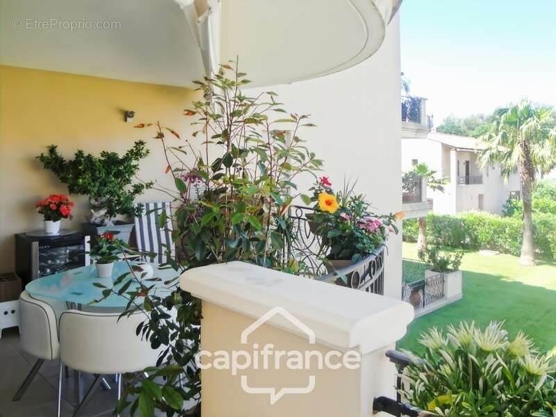 Appartement à HYERES