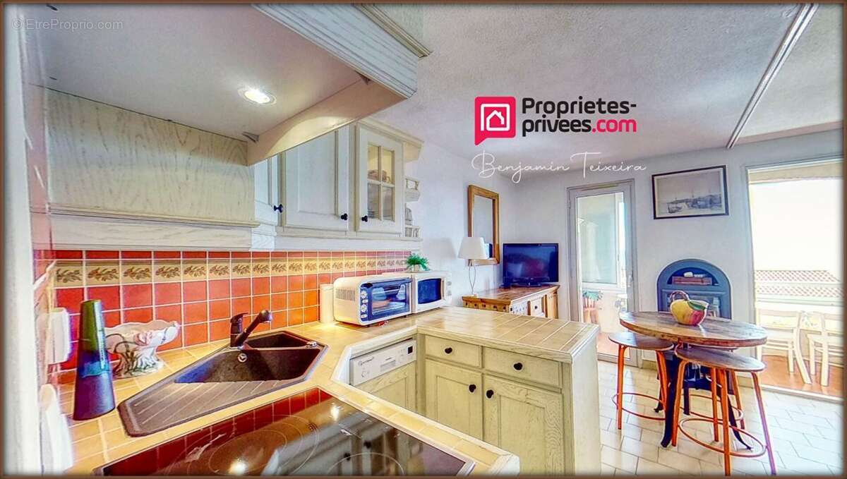 Appartement à ROQUEBRUNE-SUR-ARGENS