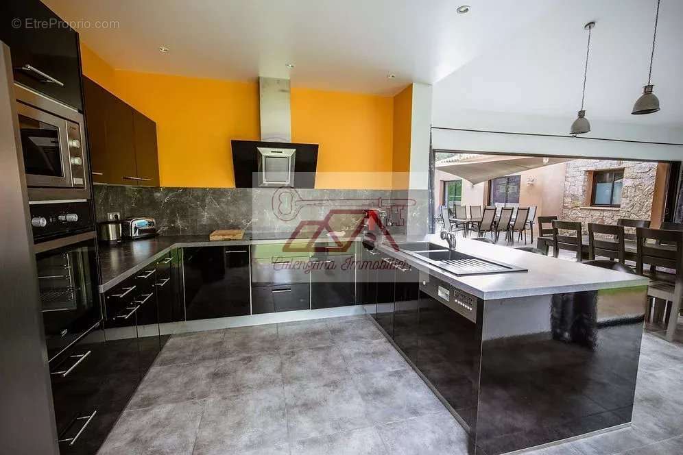 Maison à PORTO-VECCHIO