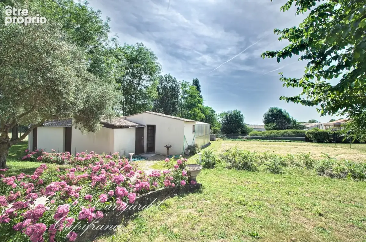 Maison à vendre de 217 m² au calme, sur plus de 2 100 m² de parcelle, à 7 min de Châtelaillon-Plage - photo 26