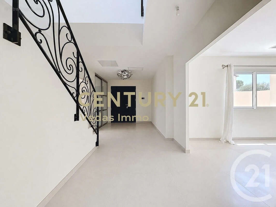 Maison 192 m² à Cournonterral  - photo 2