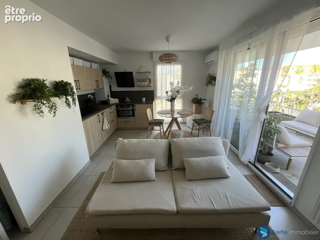 Hyeres - t2 residence neuve terrasse et parking - photo 3