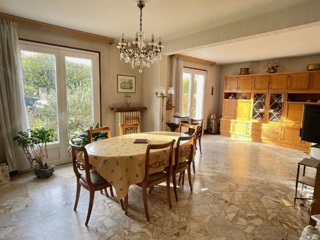 Maison à MILLY-LA-FORET