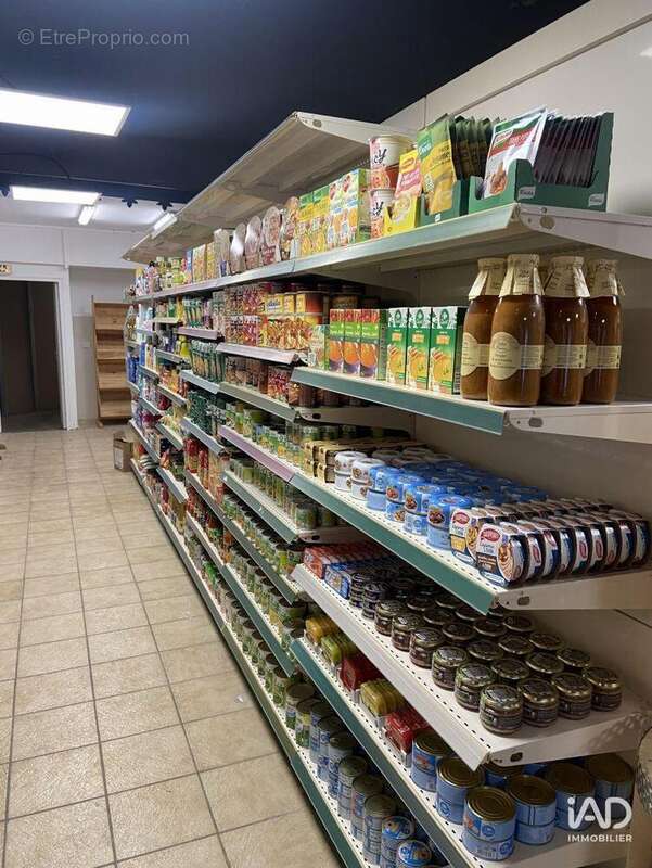 Photo 3 - Commerce à REALLON