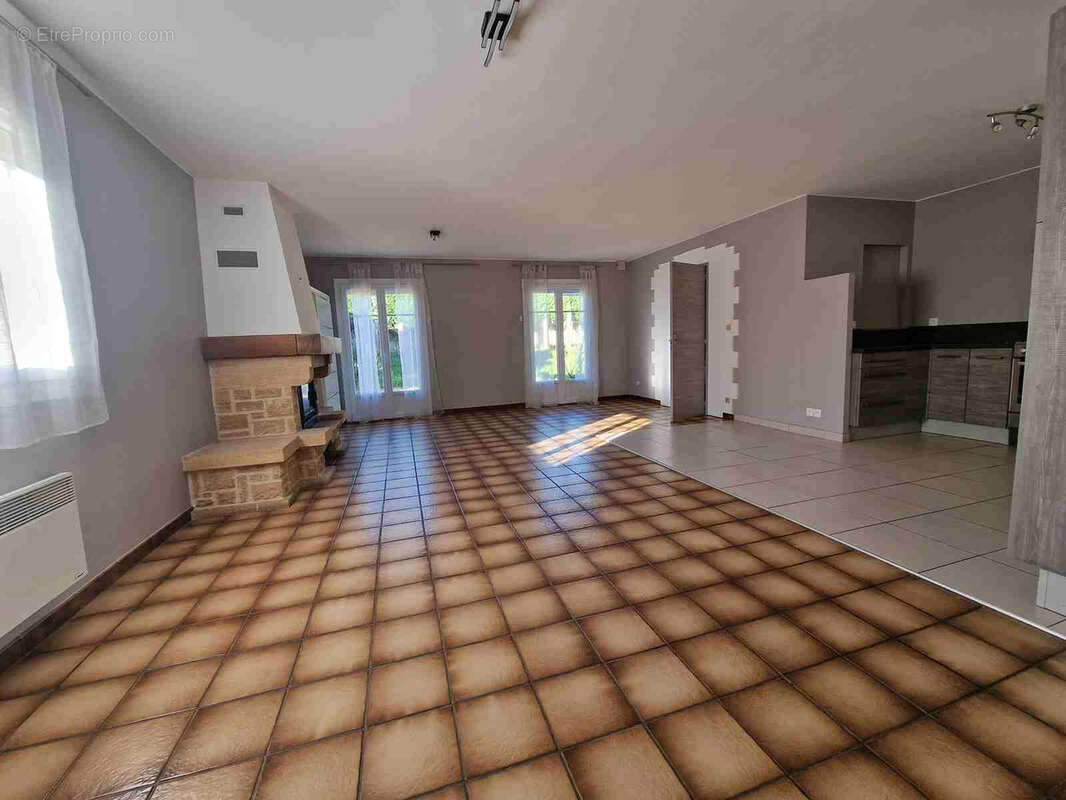 Maison de plain-pied avec 2 logements avec garages - photo 5