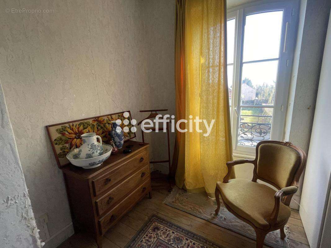 Maison à SERBANNES