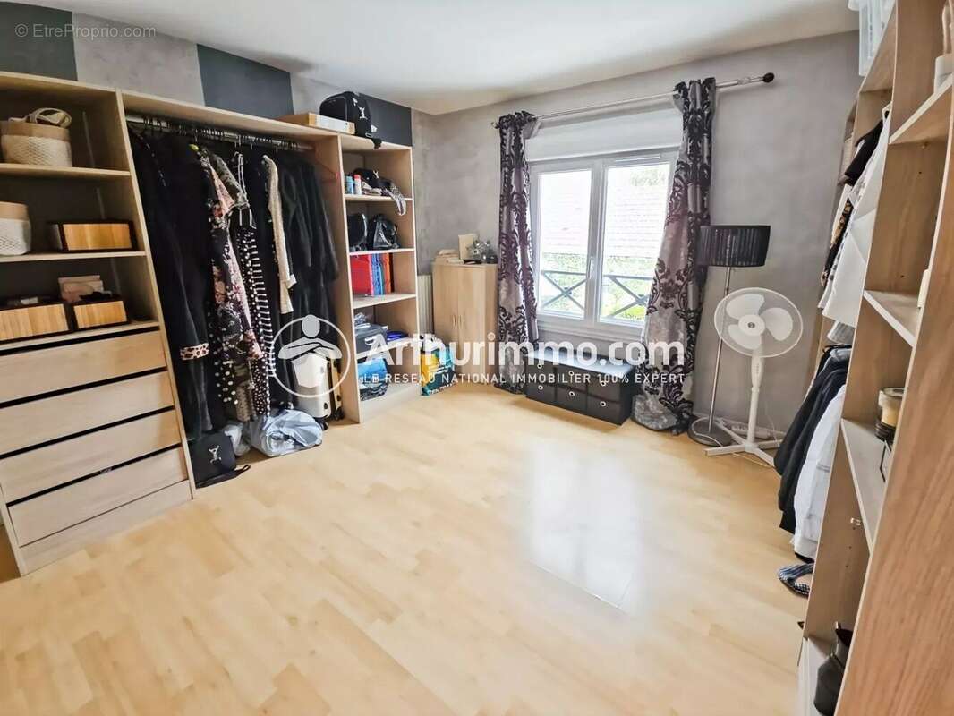 Maison à SAINT-PIERRE-DU-PERRAY