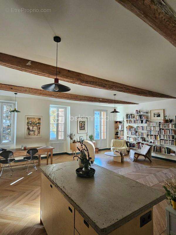 Appartement à FORCALQUIER