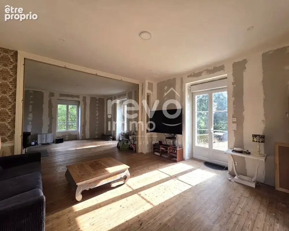Saint-julien-de-vouvantes (44670)  ancien presbytère en pierres  191 m²  terrain 4 008 m² - photo 5