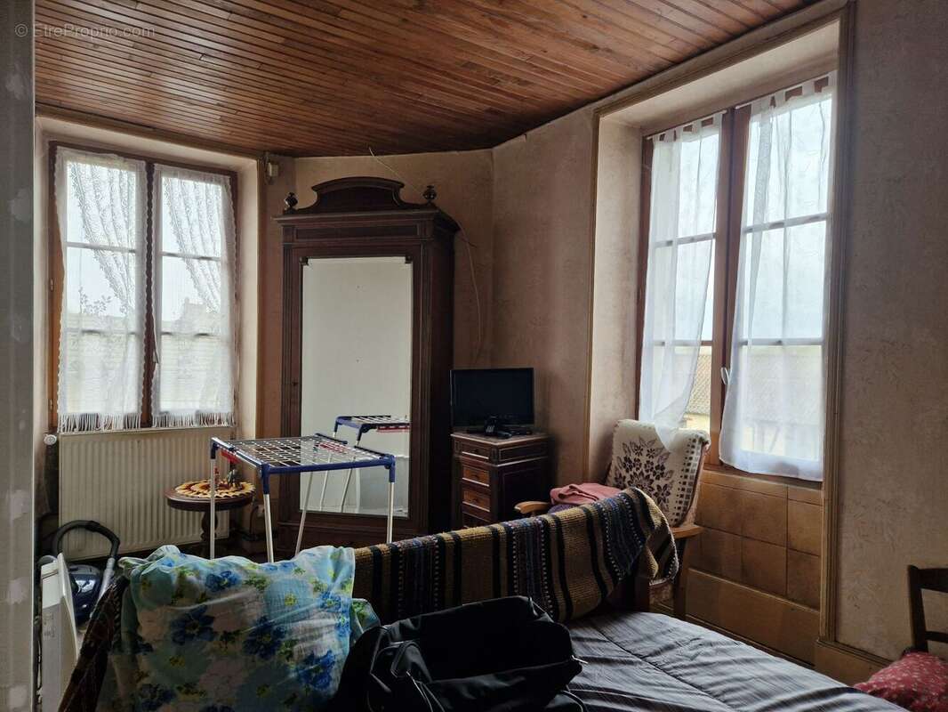 Ch 2 - Maison à SIORAC-EN-PERIGORD