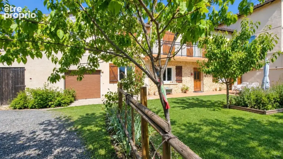 Appartement à ARNAS