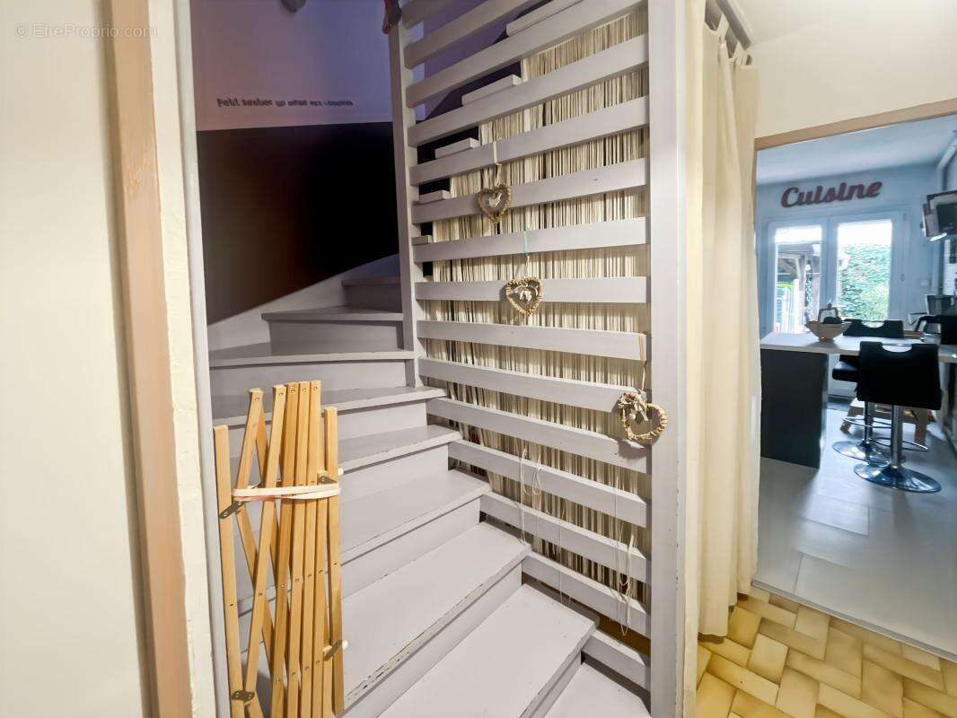 Maison à LA CHAPELLE-SAINT-MESMIN