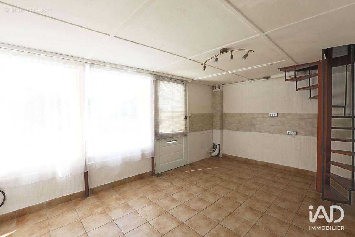 Photo 5