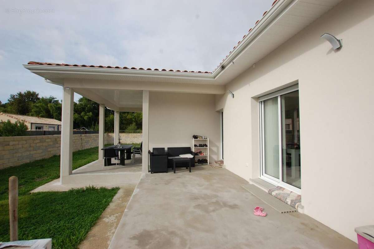 Photo 2 - Maison à ETAULIERS