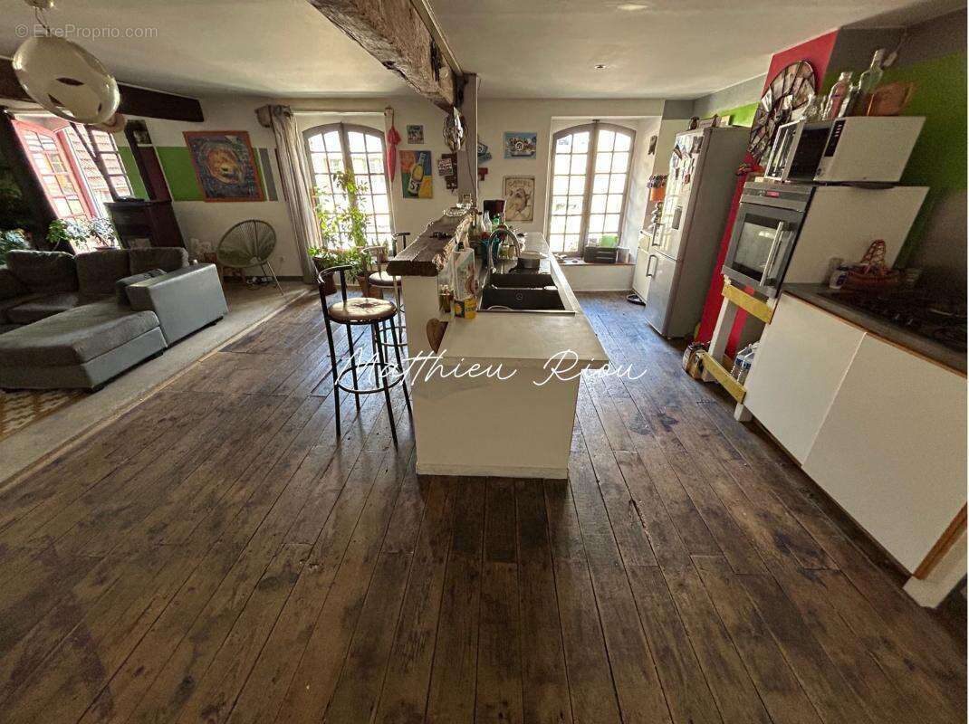 Maison à SAINT-ETIENNE-DE-FURSAC