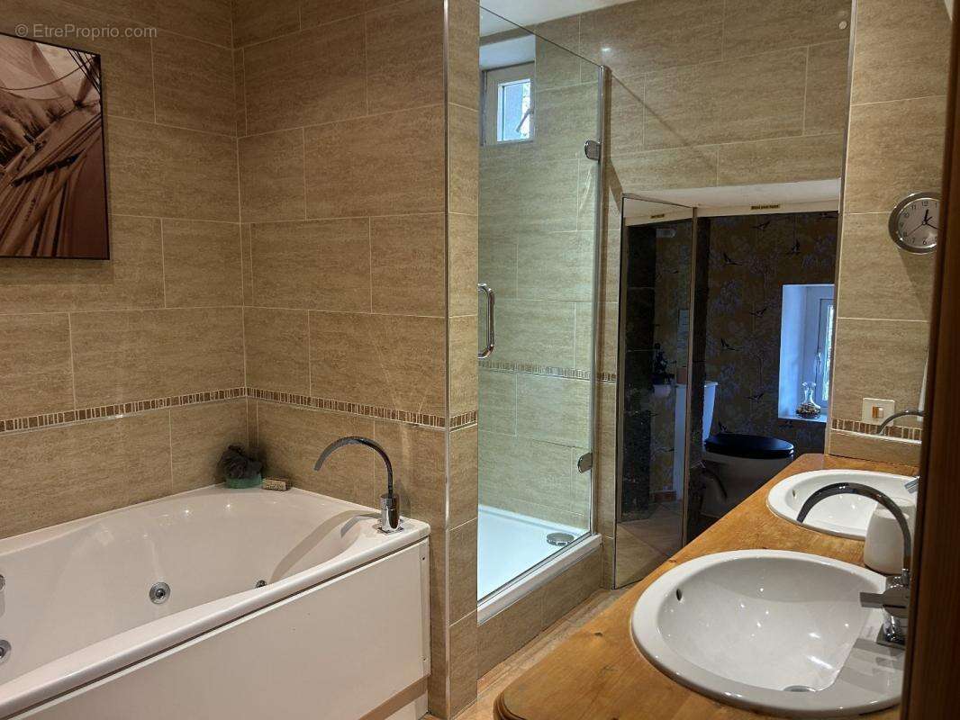 Maison à MUR-DE-BARREZ