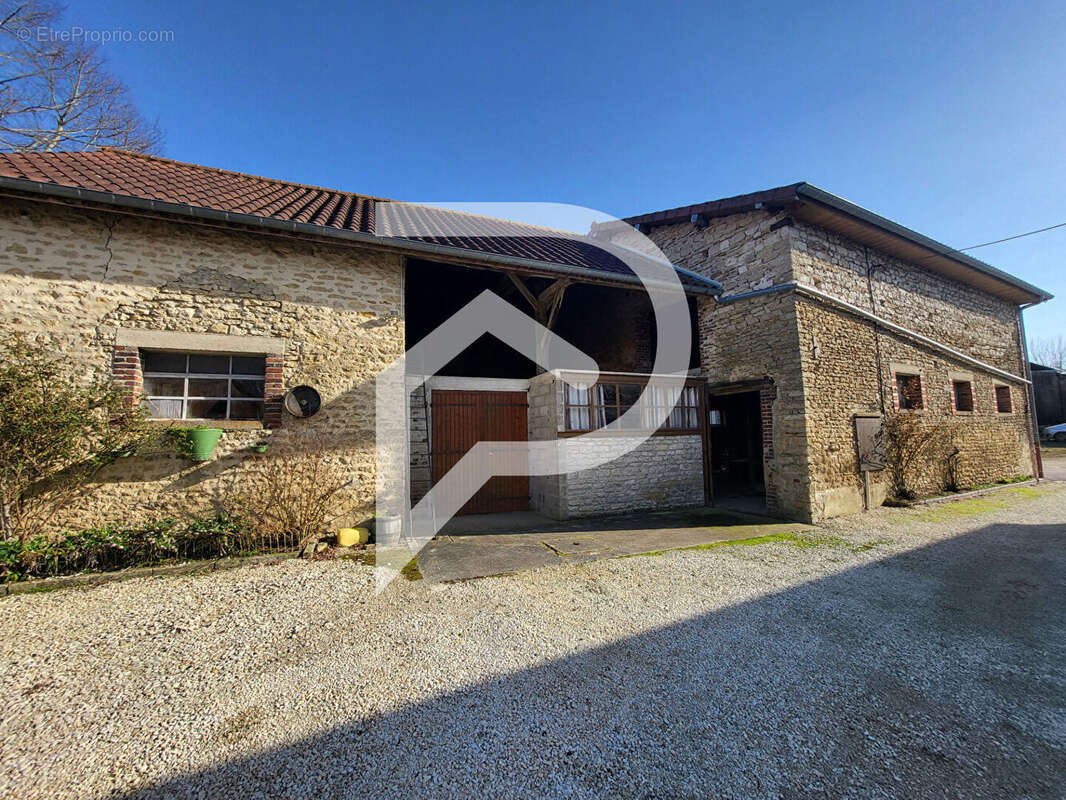 Maison à AMANCE