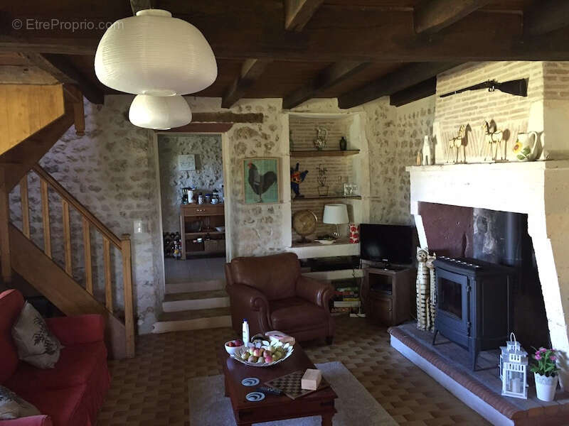 Maison à SALLES-LAVALETTE