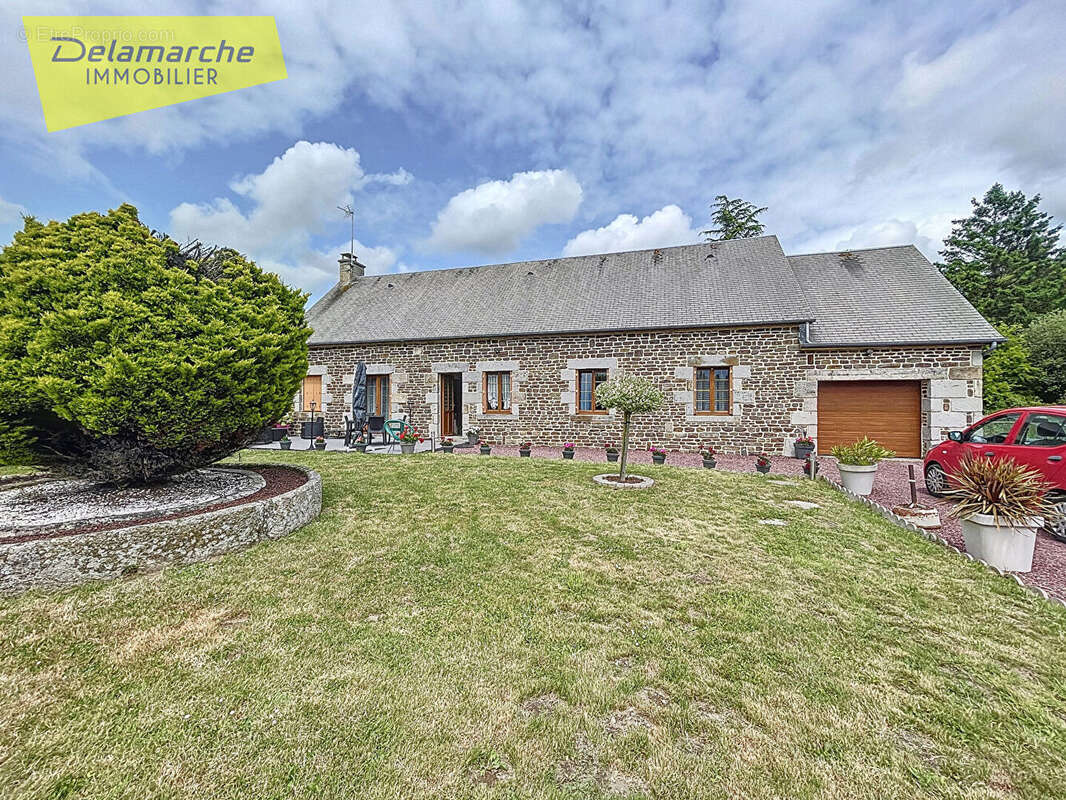 Maison à SAINT-JEAN-DES-CHAMPS