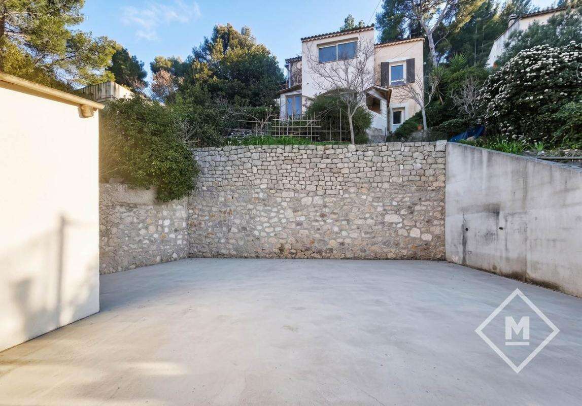 Maison à MARSEILLE-11E