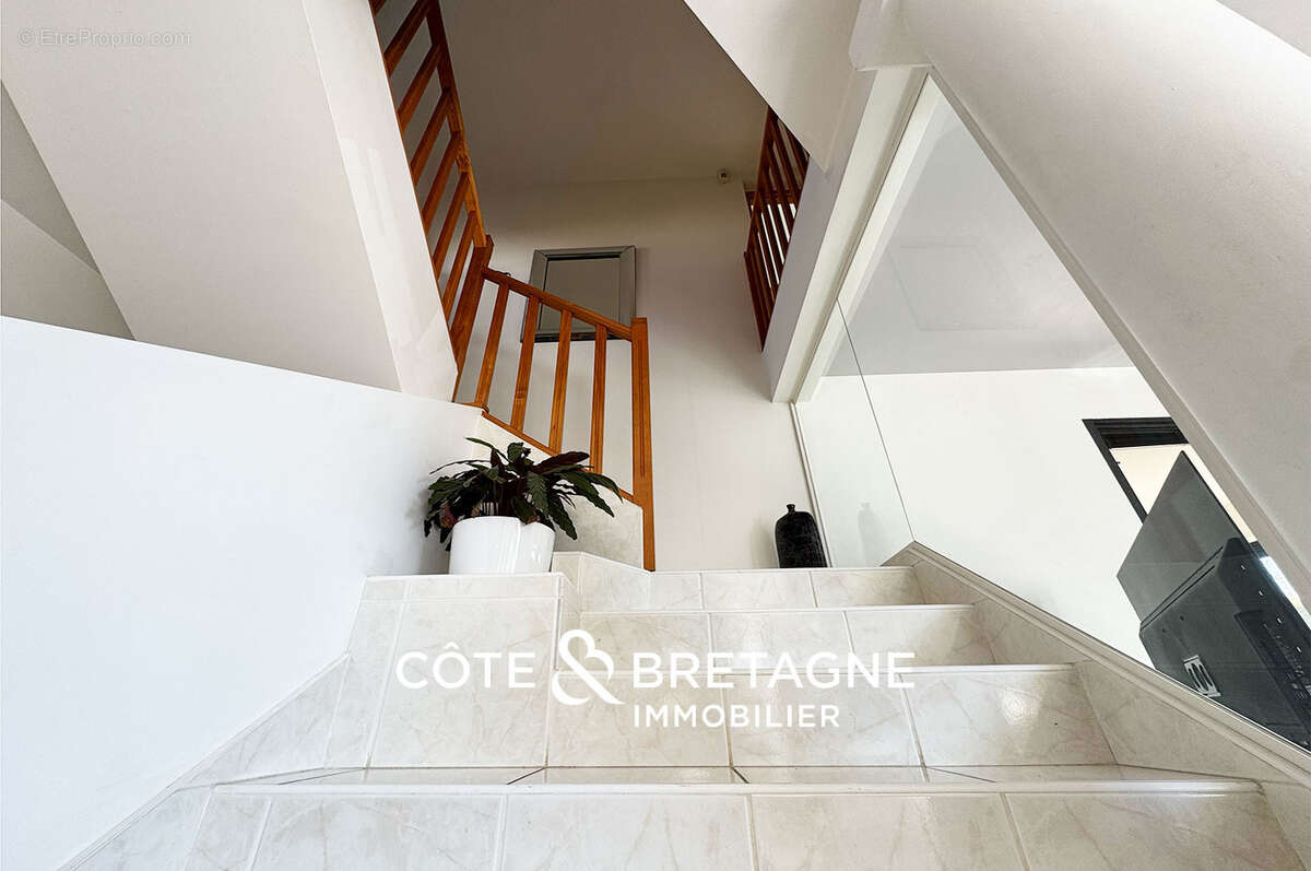 Maison d'architecte avec jardin paysager a tregueux pres de saint-brieuc  réf : 202588 - photo 9