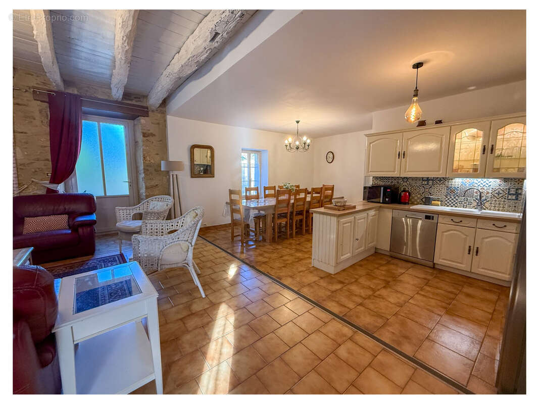 Maison à SAINT-AMAND-DE-COLY