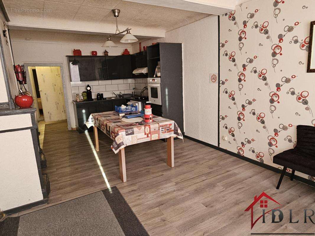 Appartement à WASSY