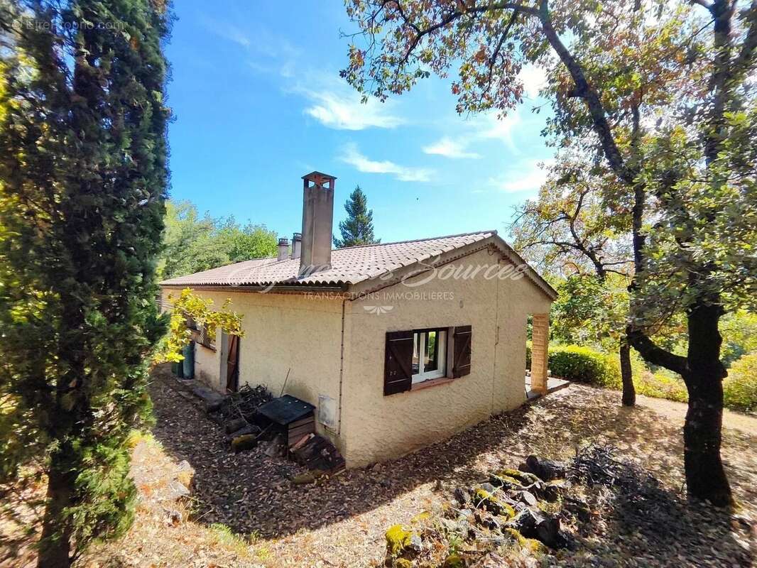 Villa plain-pied sur 5 360 m² de terrain à Bras - photo 5