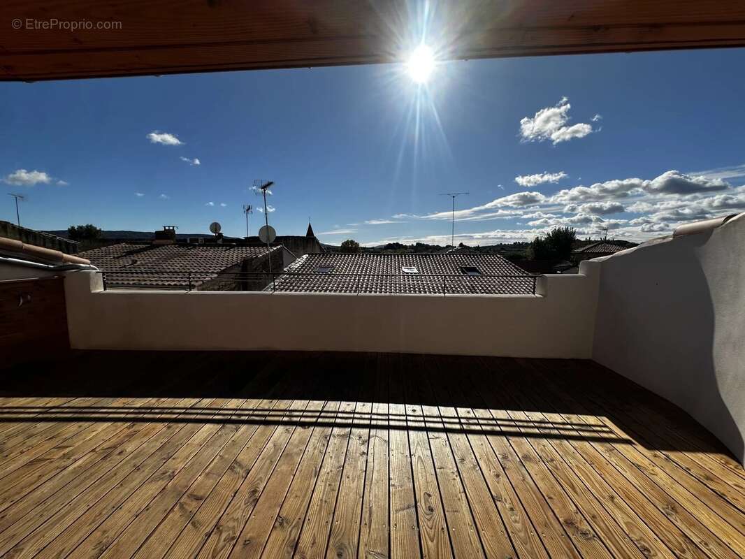 Appartement à MONTBAZIN