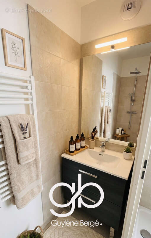 Appartement T4 Béziers - 86m2 - Doubles Terrasses et Parking - photo 7