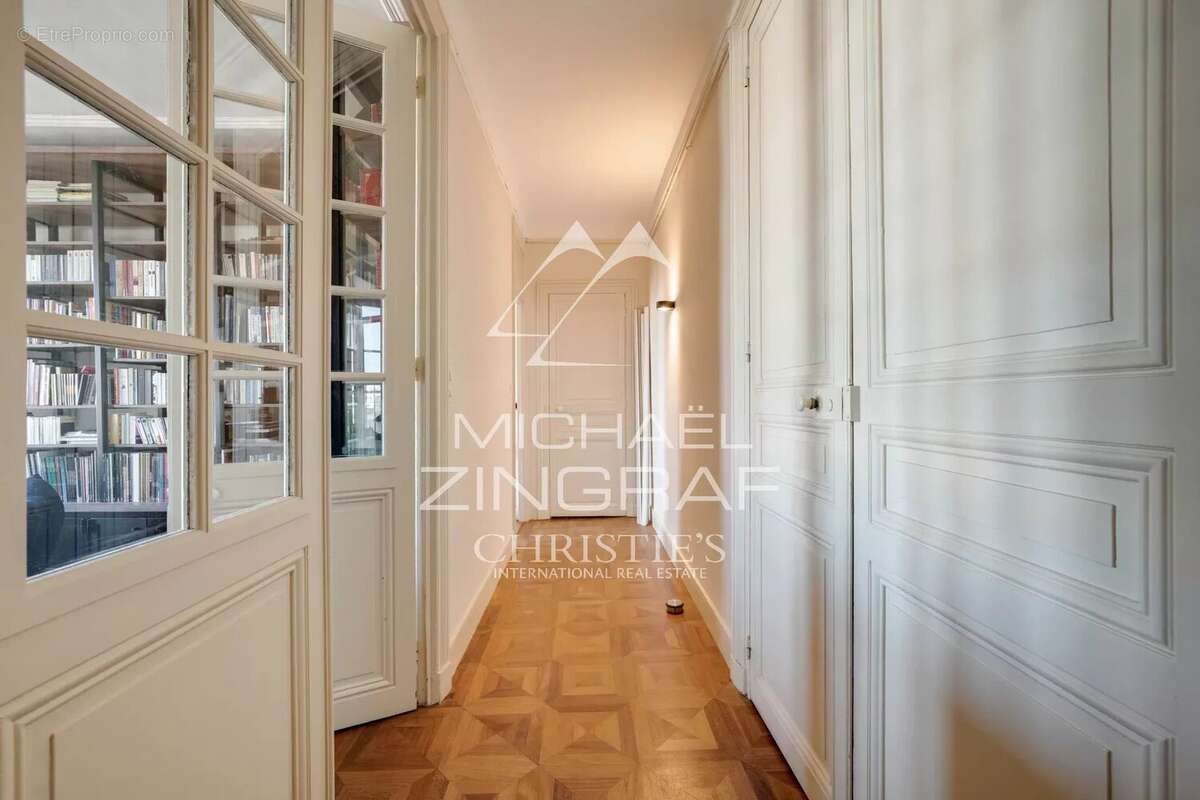 Appartement à MARSEILLE-6E