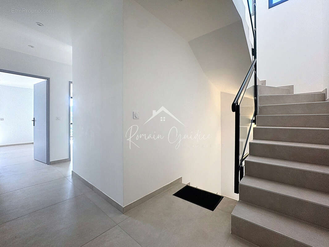 Villa de prestige neuve de 124 m2 - photo 13