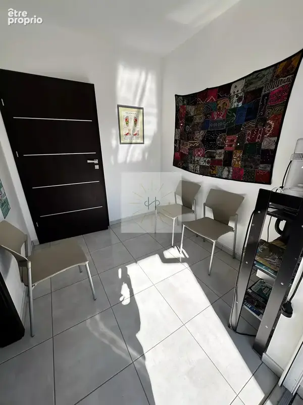 Commerce 108 m² à vendre à La Begude-De-Mazenc (26160) - photo 2