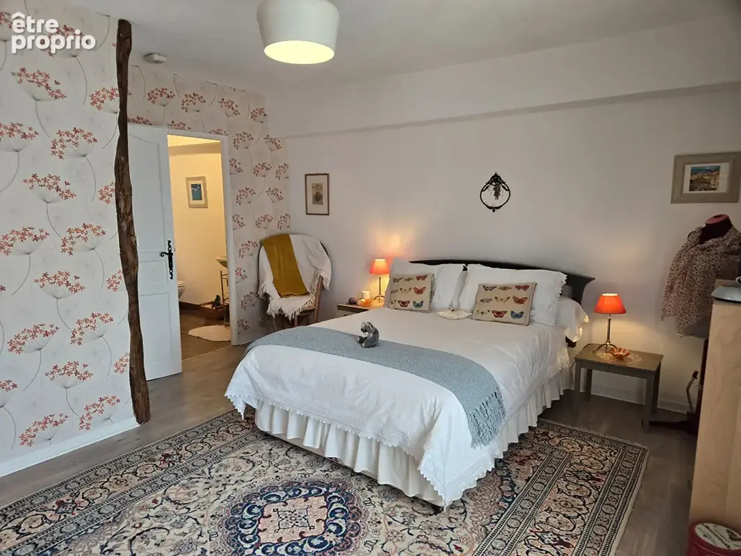 Haute Vienne: Maison de village avec gîte indépendant et grange, proche de Mézières sur Issoire - photo 7