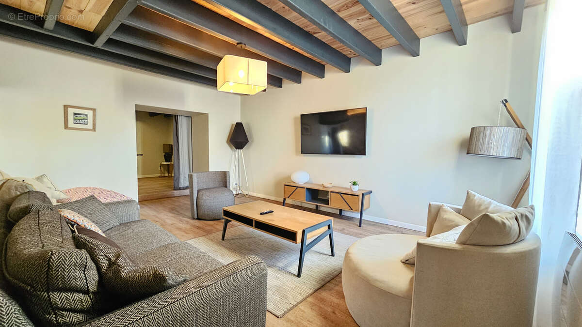 Maison à LES HERBIERS