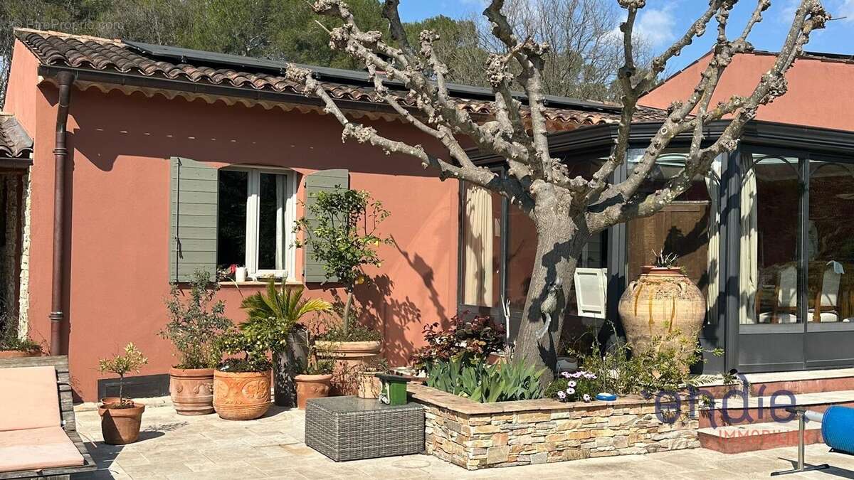 Maison à LORGUES