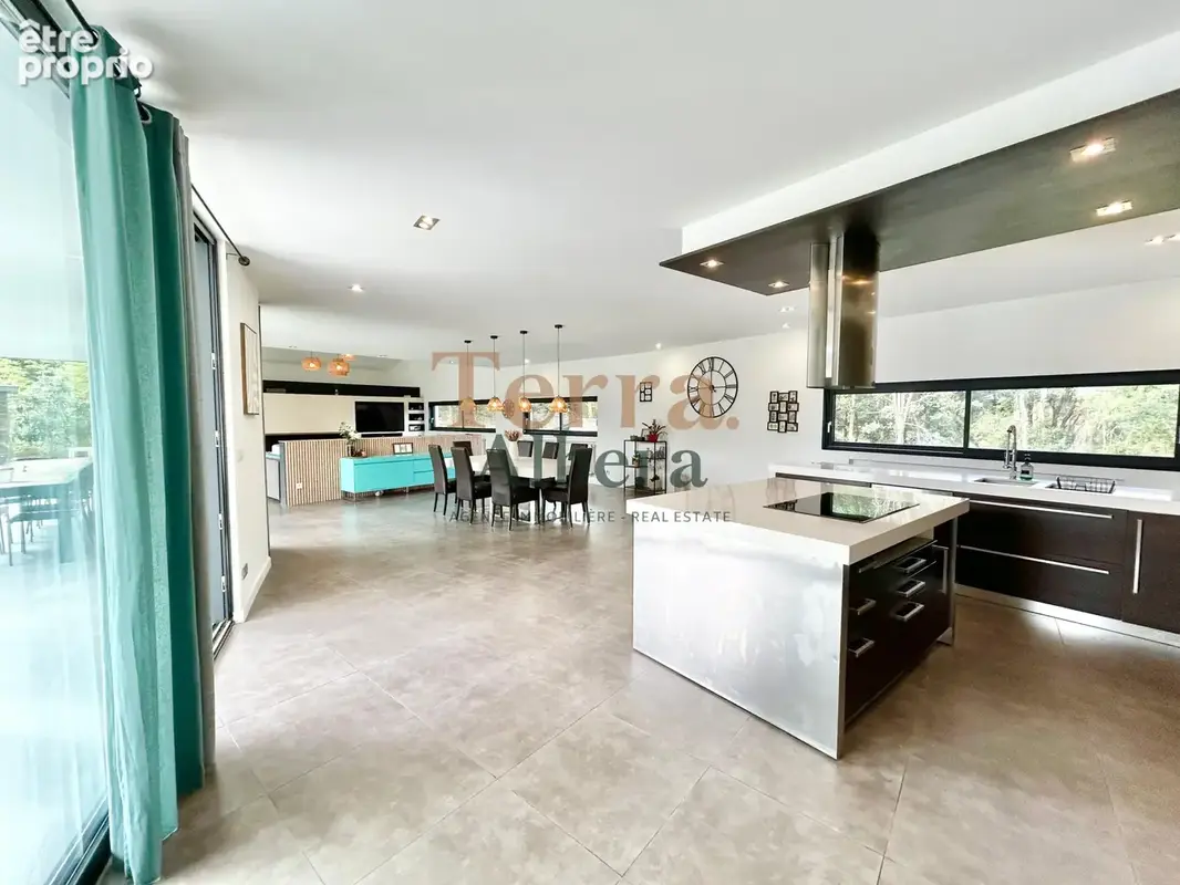 Villa Contemporaine avec piscine, studio indépendant, et grand garage atelier - photo 13