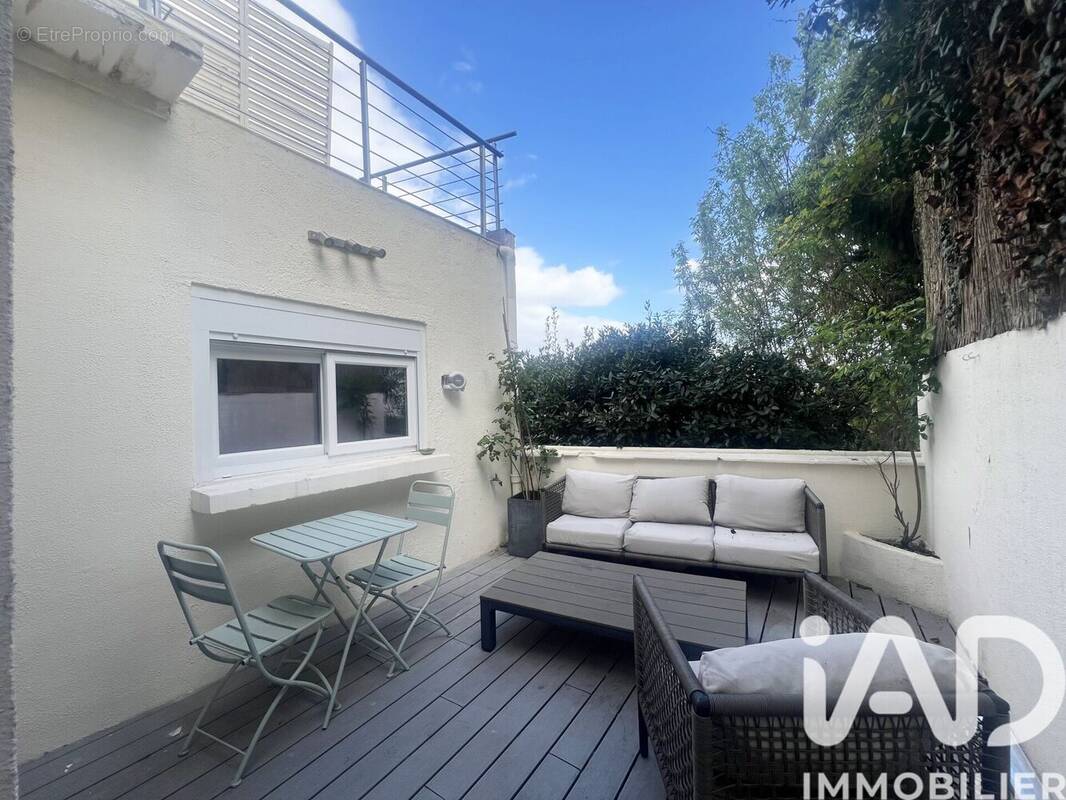 Photo 1 - Maison à SURESNES