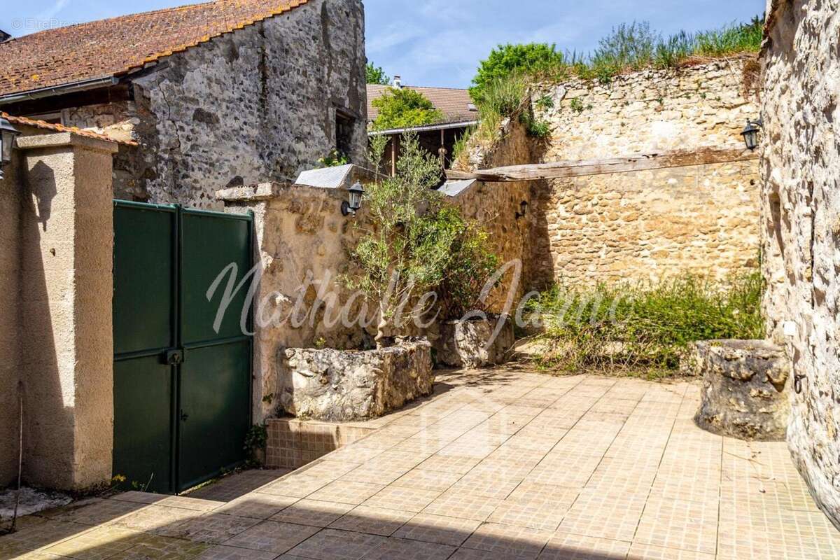 Photo 2 - Maison à MEZY-SUR-SEINE