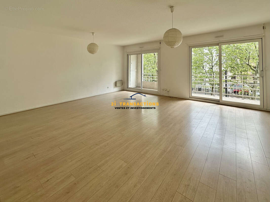 Appartement à SAINT-ETIENNE