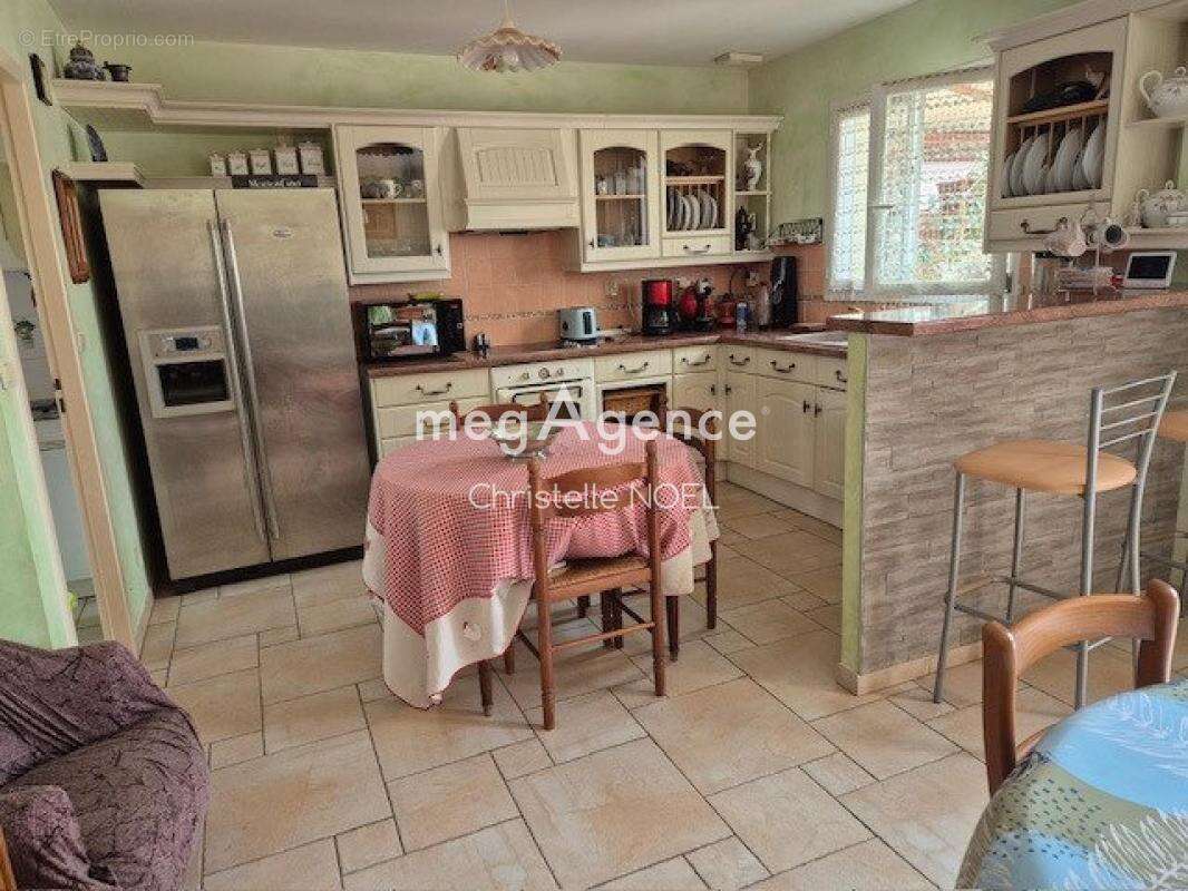 Maison de plain pied,avec du potentiel,avec une véranda,et 3 chambres - photo 3