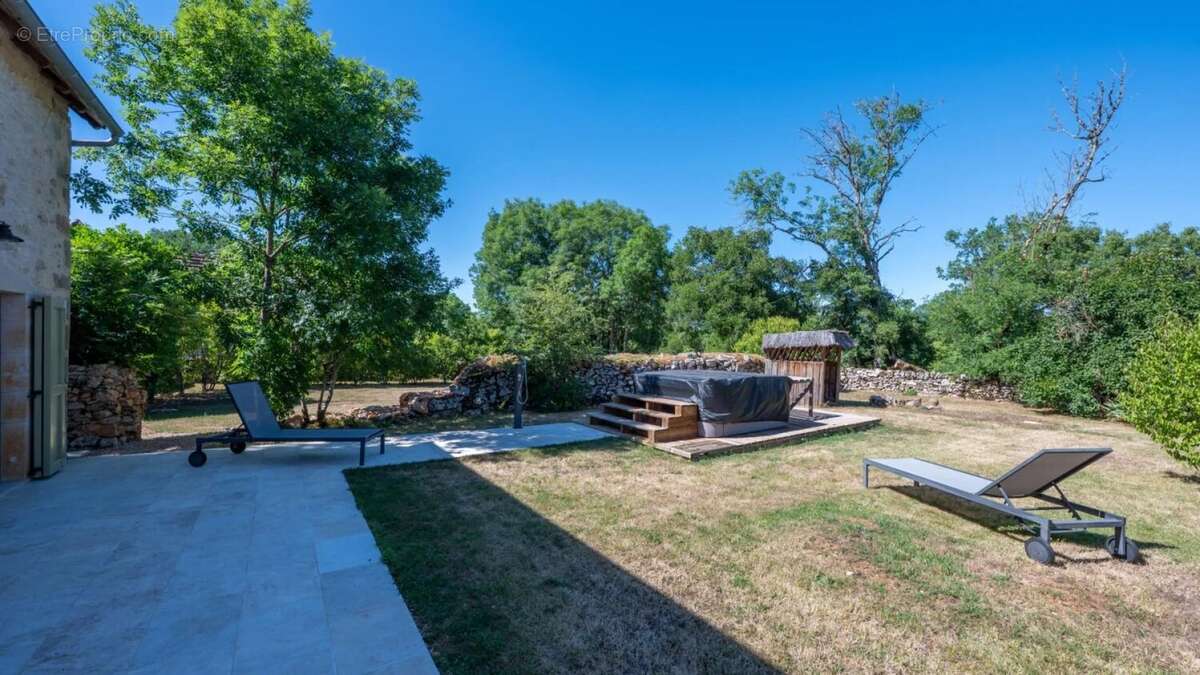 Secteur Figeac - Ravissante Maison de charme en pierre restaurée - photo 13
