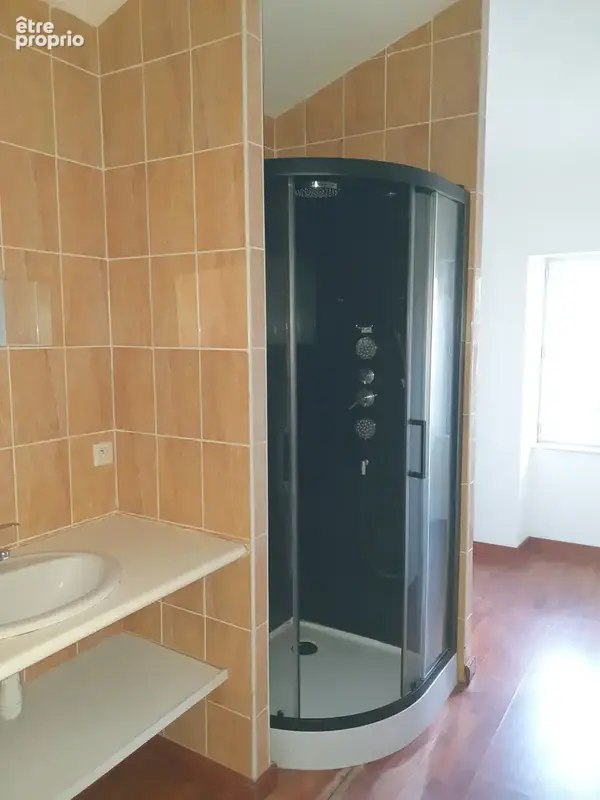 Appartement 60 m² à vendre 3 pièces, 2 parkings, BURIE (17) Exclusivité R. MARTINAUD CAPIFRANCE - photo 4