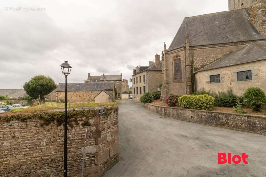 Maison à ANTRAIN