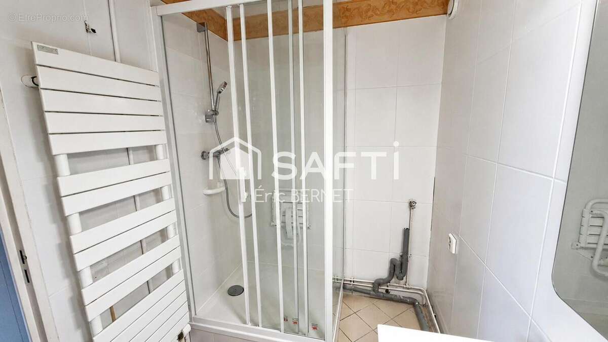 Photo 6 - Appartement à DECINES-CHARPIEU