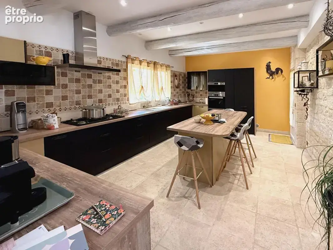 Maison haut de gamme 4 chambres 182 m2 + garage et dépendances - photo 6
